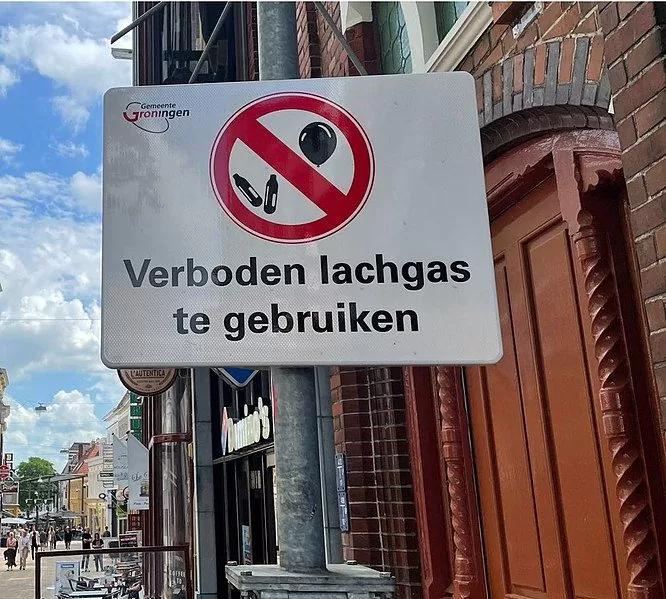 Verslaafd aan lachgas